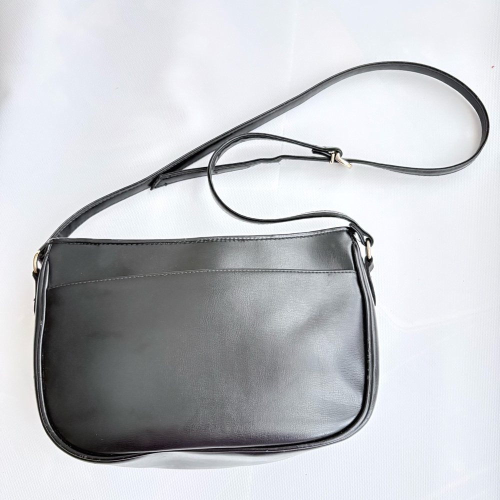 VTG Liz Claiborne Saddle Like Black Leather Crossbody bag Sz Small - Picture 5 of 13